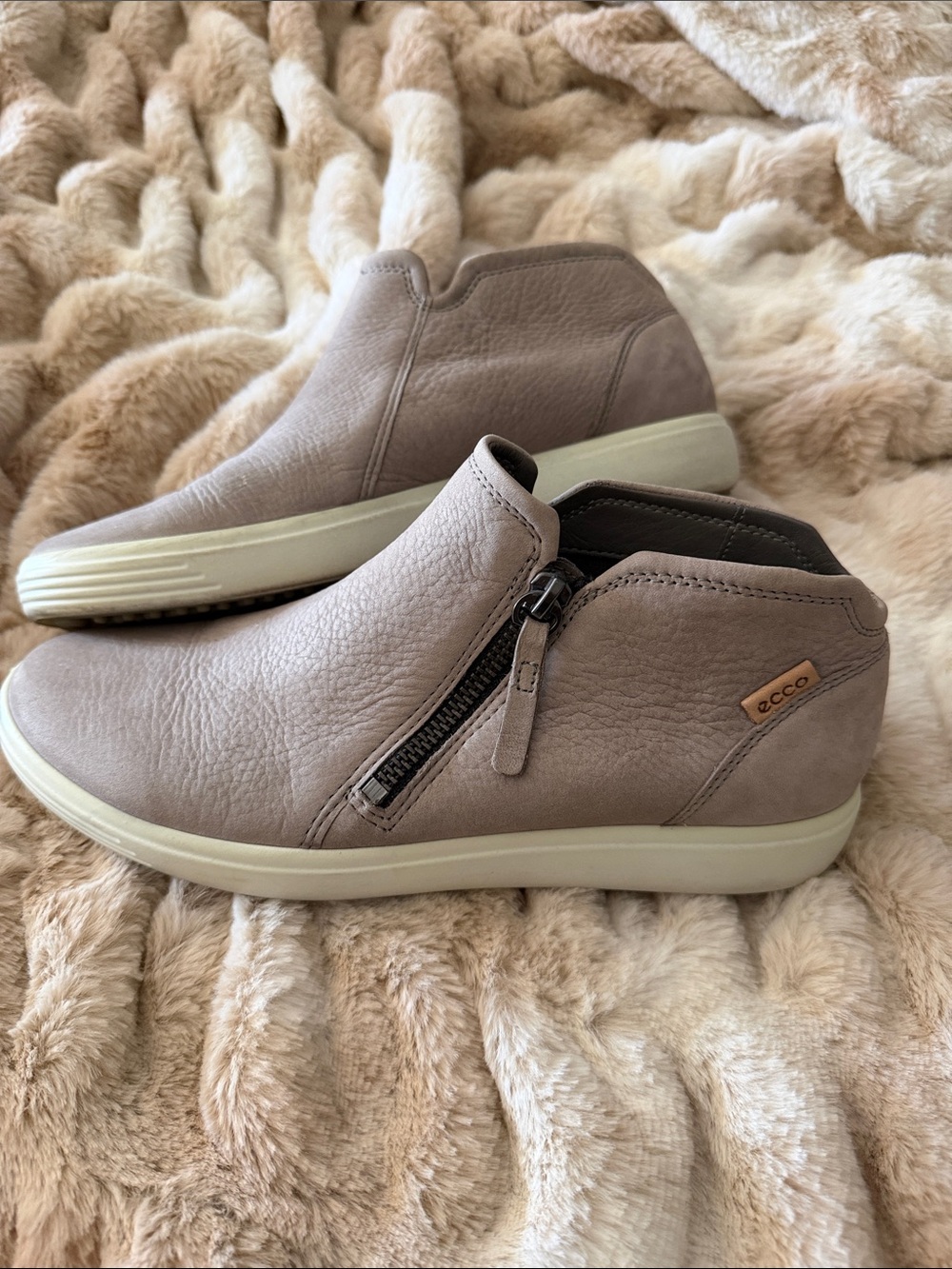 Ecco Women's Taupe Slip-On Zip Sneakers